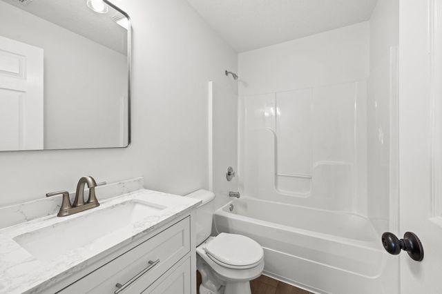 524 Shadow Glen Dr, Nashville, TN 37211