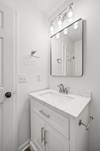 524 Shadow Glen Dr, Nashville, TN 37211