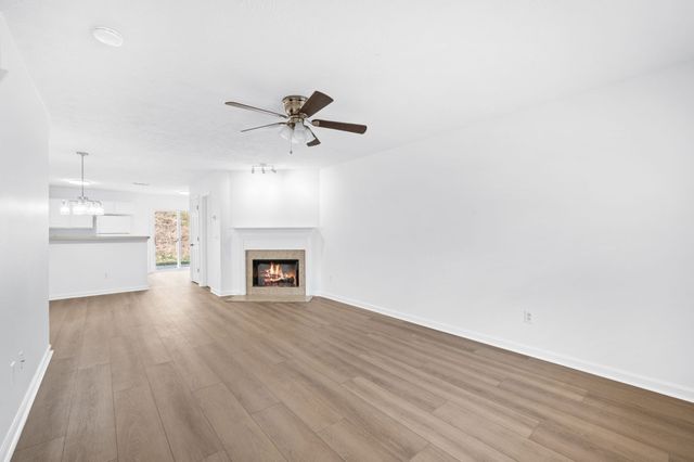 524 Shadow Glen Dr, Nashville, TN 37211