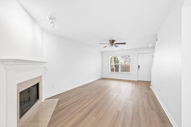 524 Shadow Glen Dr, Nashville, TN 37211