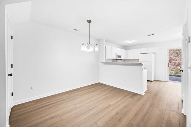 524 Shadow Glen Dr, Nashville, TN 37211