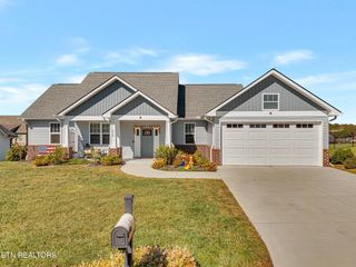 2758 Vista Meadows Lane, Sevierville, TN 37876