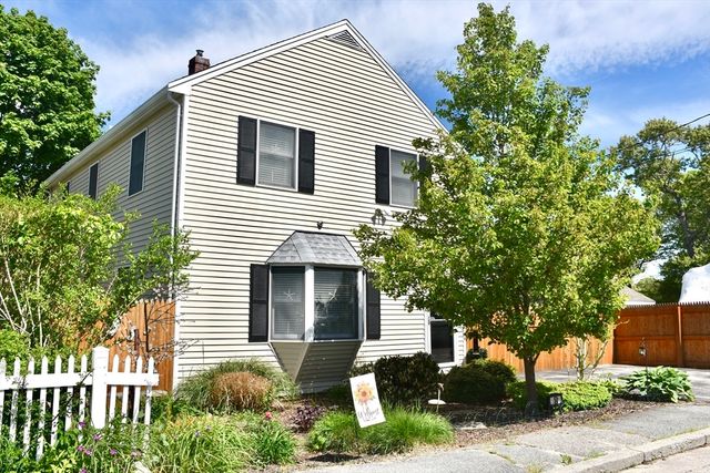 50 Highland Ave, Wareham, MA 02558