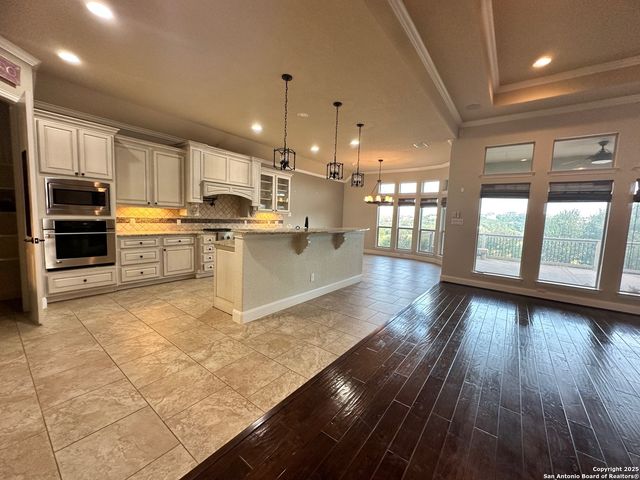 17019 Turin Rdg, San Antonio, TX 78255
