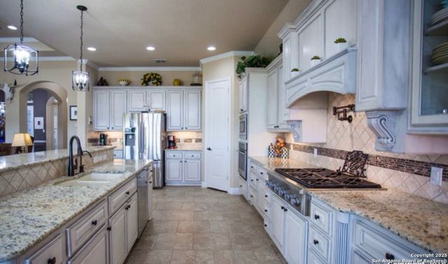 17019 Turin Rdg, San Antonio, TX 78255