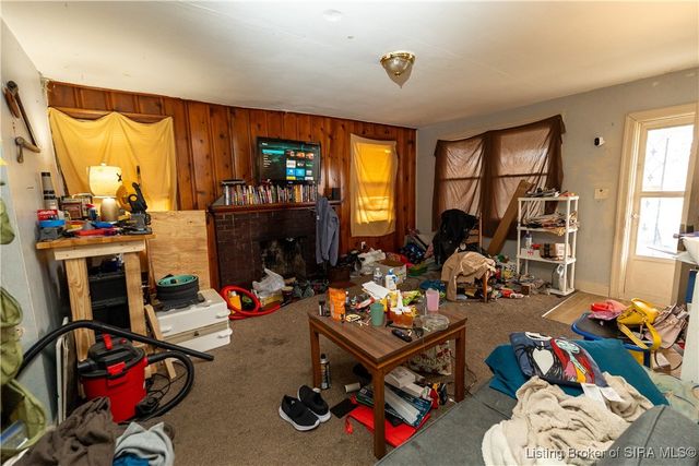 211 S State Street, Clarksville, IN 47129