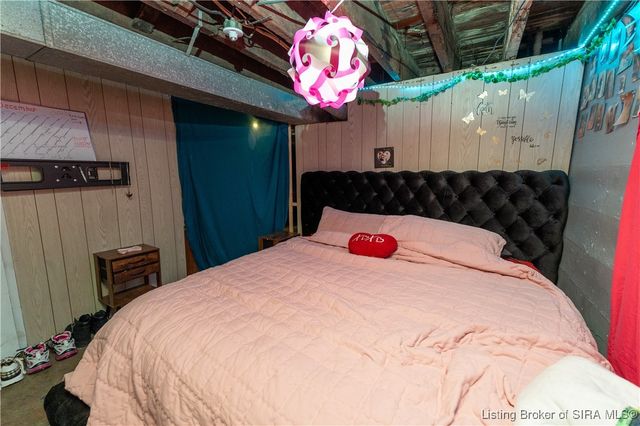 211 S State Street, Clarksville, IN 47129