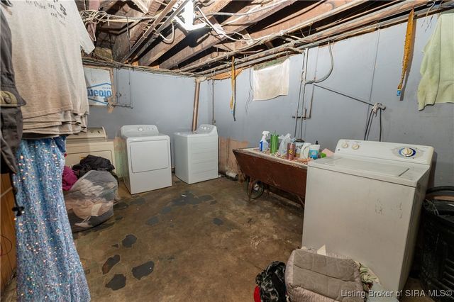 211 S State Street, Clarksville, IN 47129