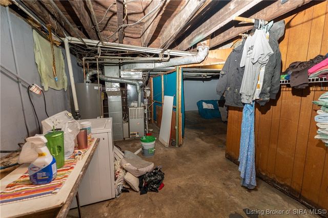 211 S State Street, Clarksville, IN 47129