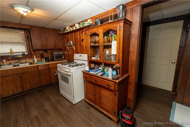 211 S State Street, Clarksville, IN 47129