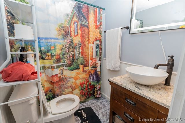 211 S State Street, Clarksville, IN 47129