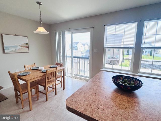 334 RUMBLING ROCK RD, Hedgesville, WV 25427