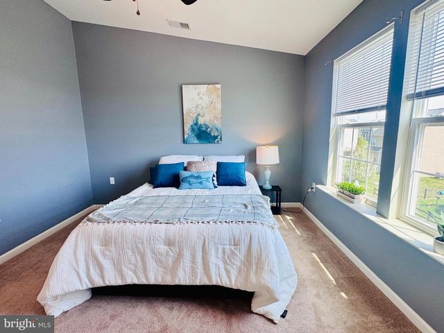 334 RUMBLING ROCK RD, Hedgesville, WV 25427