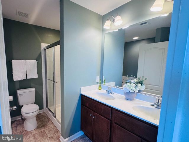 334 RUMBLING ROCK RD, Hedgesville, WV 25427