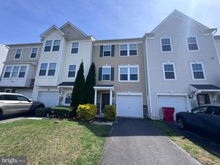 334 RUMBLING ROCK RD, Hedgesville, WV 25427