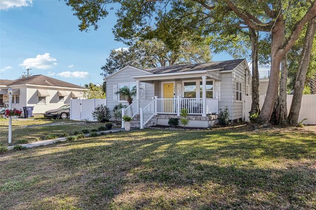 704 W FRIBLEY STREET, Tampa, FL 33603