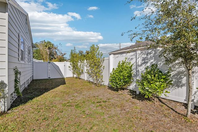 704 W FRIBLEY STREET, Tampa, FL 33603