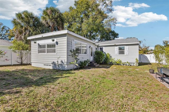 704 W FRIBLEY STREET, Tampa, FL 33603