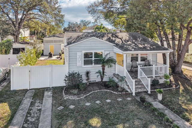 704 W FRIBLEY STREET, Tampa, FL 33603