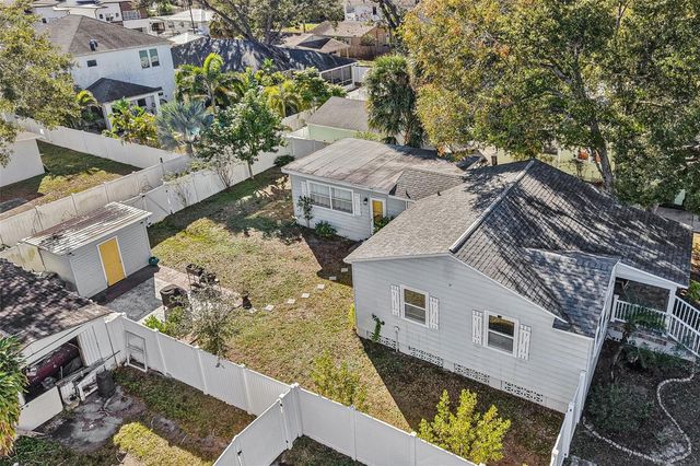 704 W FRIBLEY STREET, Tampa, FL 33603