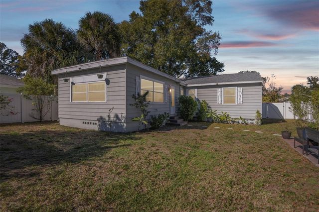 704 W FRIBLEY STREET, Tampa, FL 33603