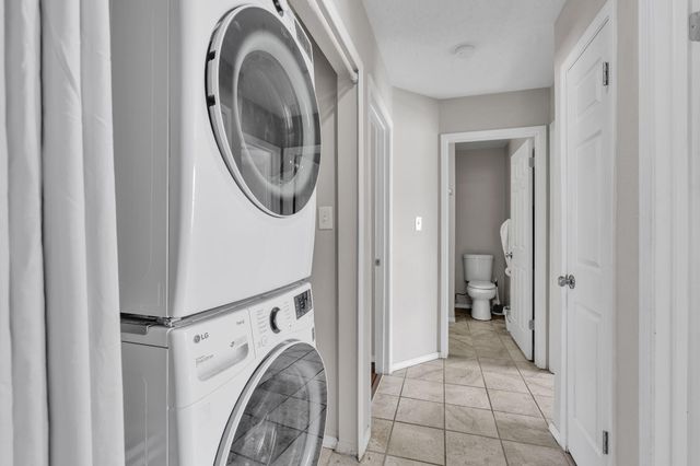 540 7th Avenue NE, Rio Rancho, NM 87124