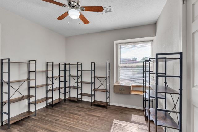 540 7th Avenue NE, Rio Rancho, NM 87124