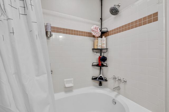 540 7th Avenue NE, Rio Rancho, NM 87124
