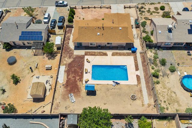 540 7th Avenue NE, Rio Rancho, NM 87124