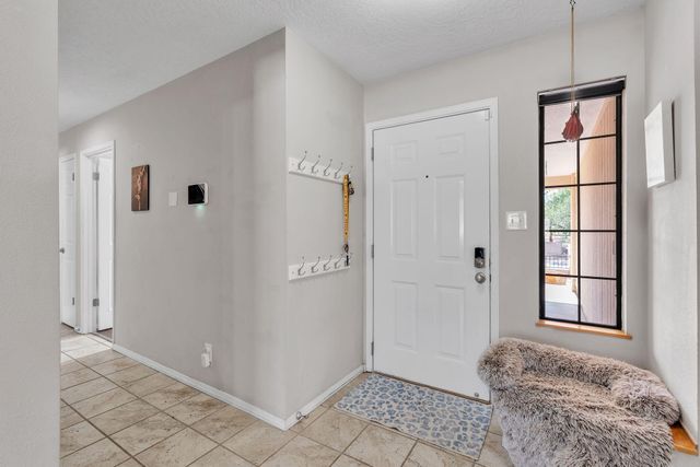 540 7th Avenue NE, Rio Rancho, NM 87124