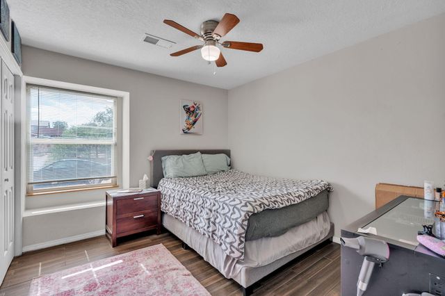 540 7th Avenue NE, Rio Rancho, NM 87124