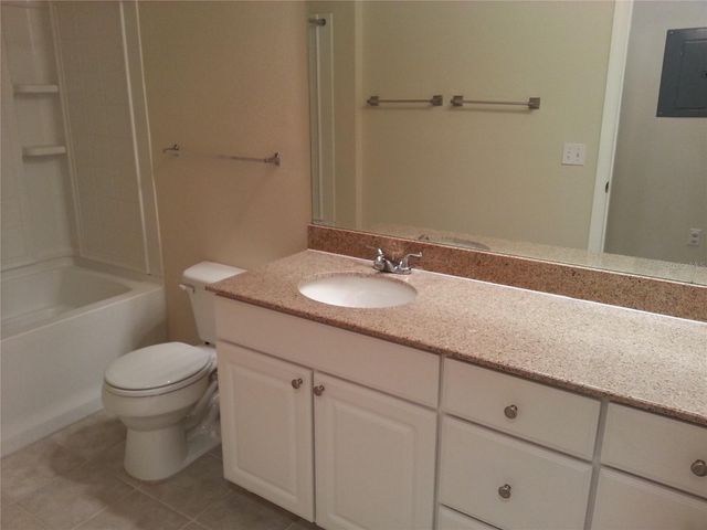 200 SOUTHERN PECAN CIRCLE 203, Winter Garden, FL 34787