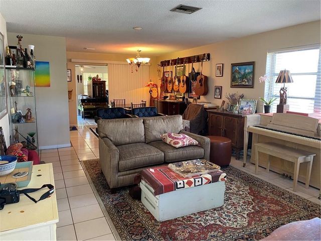 2741-2745 NE 30th Avenue, Lighthouse Point, FL 33064