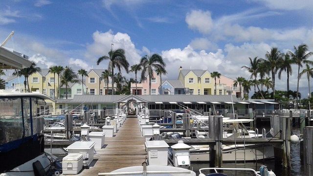 2741-2745 NE 30th Avenue, Lighthouse Point, FL 33064