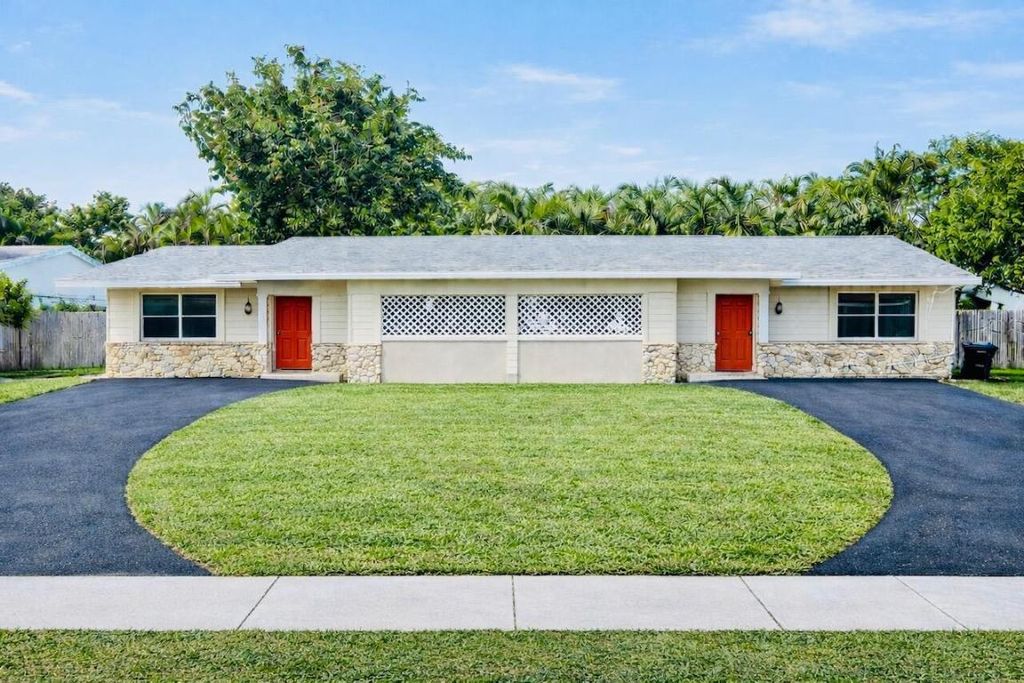 2741-2745 NE 30th Avenue, Lighthouse Point, FL 33064