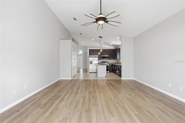 2142 BRANDYWINE FALLS WAY, Orlando, FL 32824