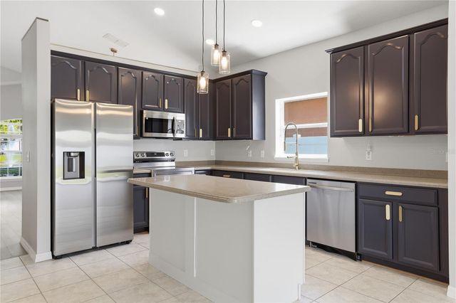 2142 BRANDYWINE FALLS WAY, Orlando, FL 32824