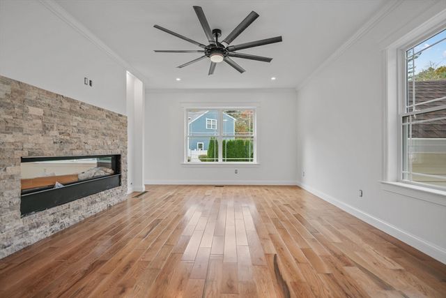 13 Park Pl, Mattapoisett, MA 02739