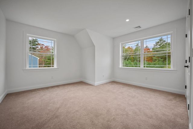 13 Park Pl, Mattapoisett, MA 02739