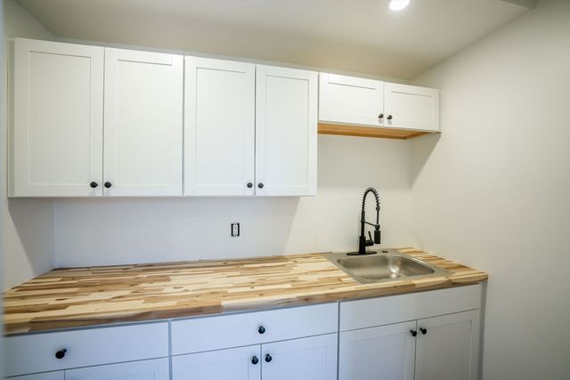 13 Park Pl, Mattapoisett, MA 02739