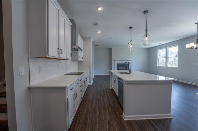 4416 Buttonwood Lane, Lilburn, GA 30047