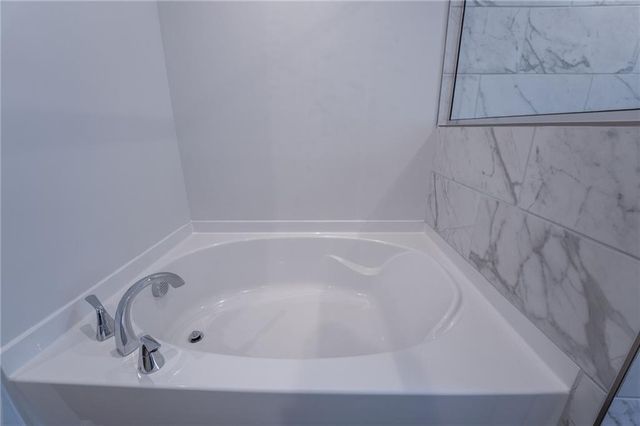 4416 Buttonwood Lane, Lilburn, GA 30047