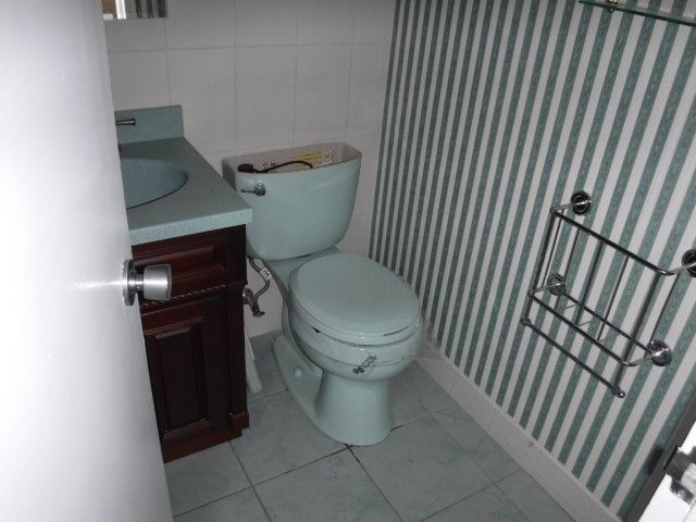 1700 E 56th Street 801, Chicago, IL 60637