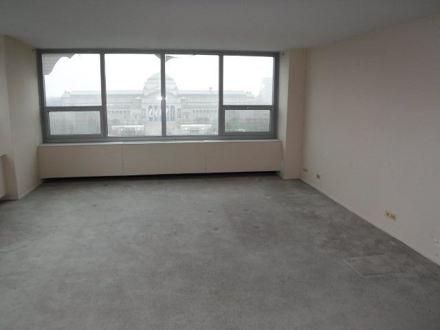 1700 E 56th Street 801, Chicago, IL 60637