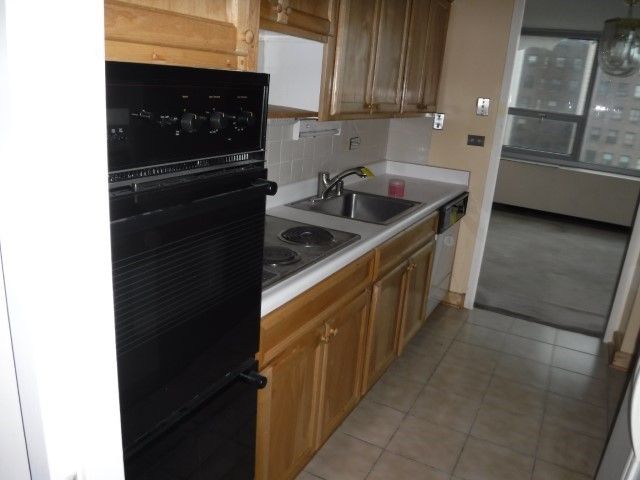 1700 E 56th Street 801, Chicago, IL 60637