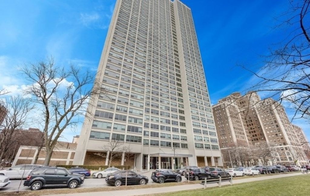 1700 E 56th Street 801, Chicago, IL 60637