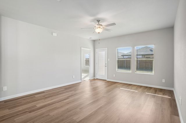 822 Sunflower Road, Lavon, TX 75166