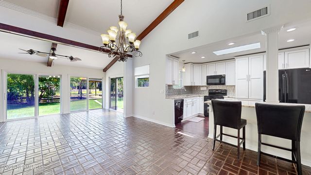 6433 RIVER POINT Drive, Fleming Island, FL 32003