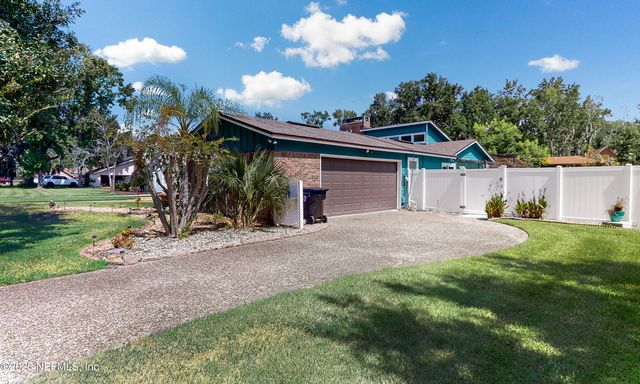 6433 RIVER POINT Drive, Fleming Island, FL 32003