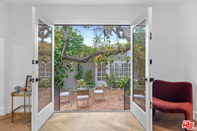 9024 Keith Avenue, West Hollywood, CA 90069